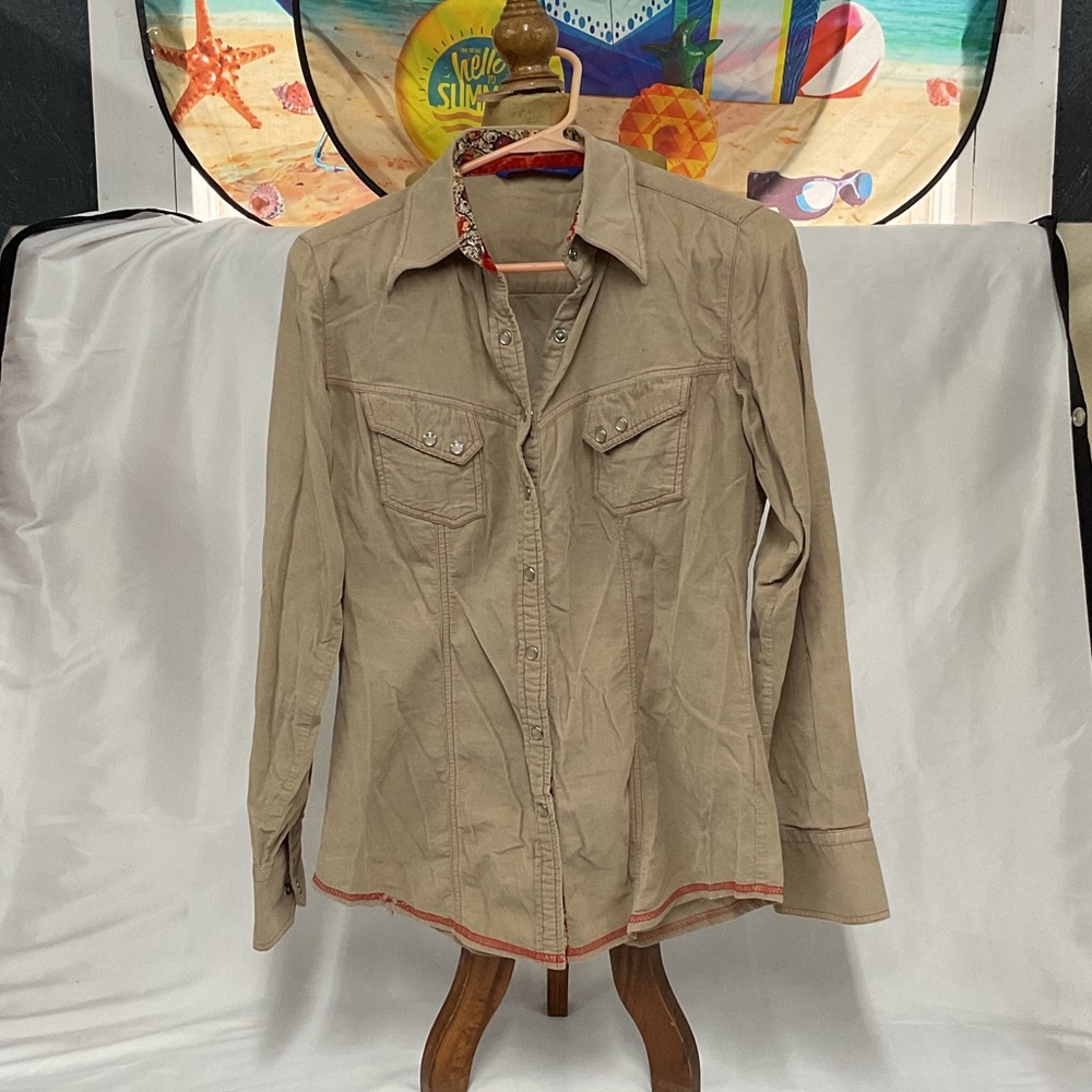 EUC Woman’s long sleeve button down Georg Roth shirt